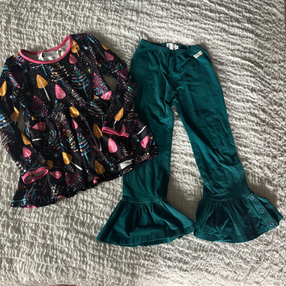 Lily & Londyn’s girls size 6 long sleeve tunic shirt/dress and ruffle pants